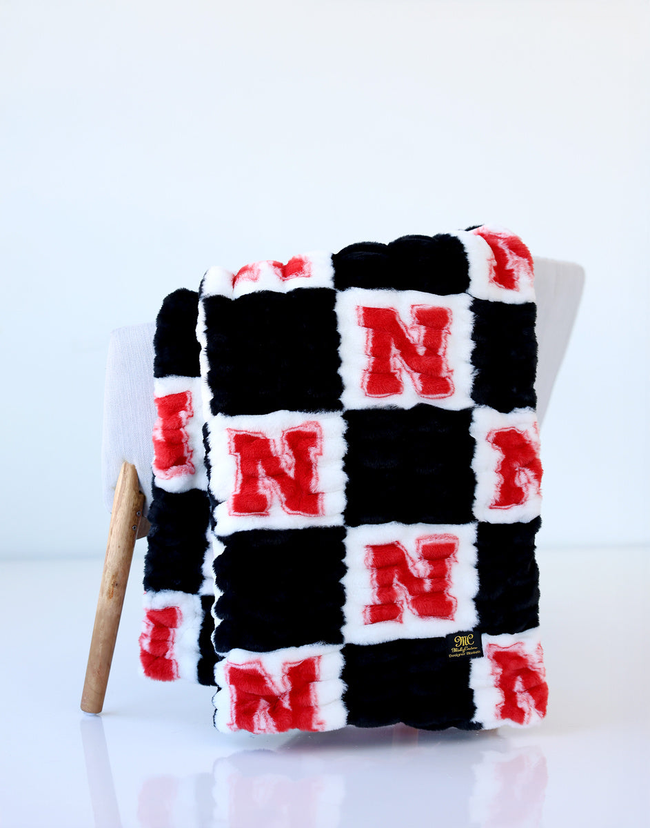 Minky Couture - Hugs Blanket - Nebraska Cornhuskers